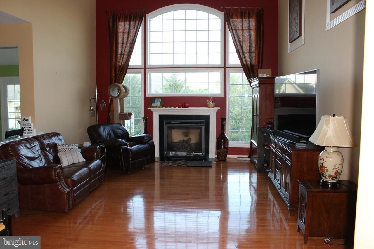 20164 Boxwood Pl - Photo 3 of 12