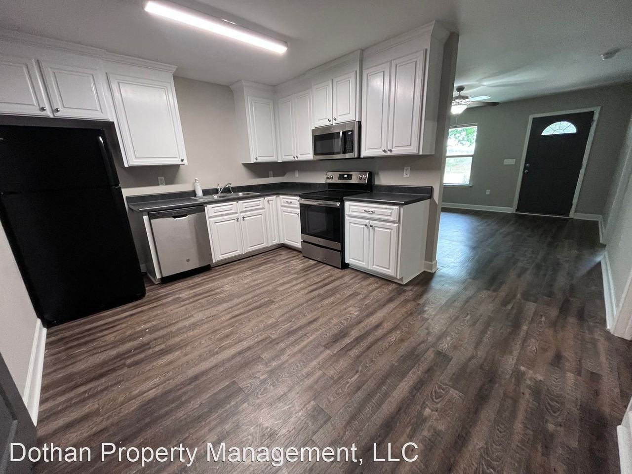 920 Main St #B - Photo 2 of 10