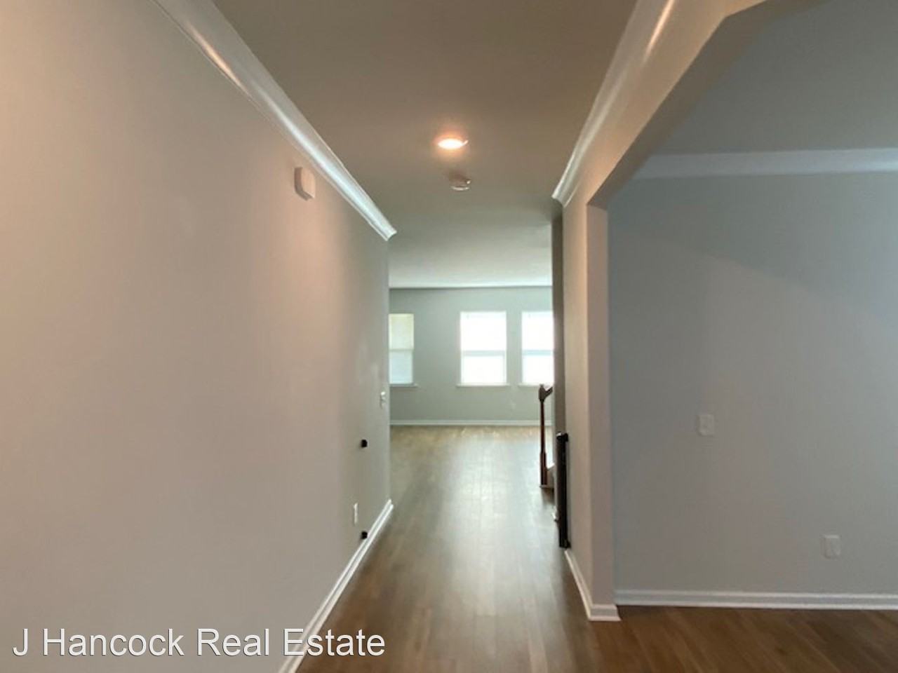 701 Squire Pope Rd - Photo 2 of 18