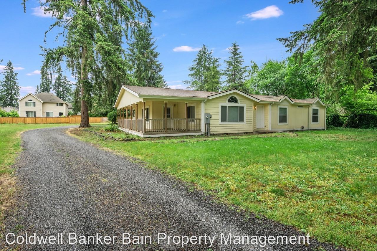 18624 Ne 95th St - Photo 2 of 23