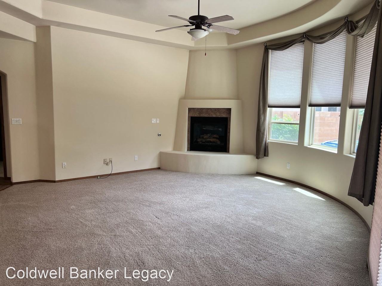 7320 Old Pecos Trl Ne - Photo 2 of 17