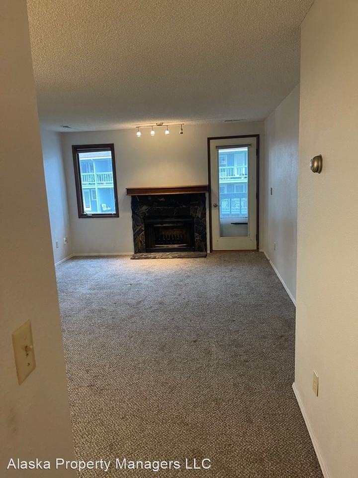 10213 Jamestown Dr #306 - Photo 2 of 15