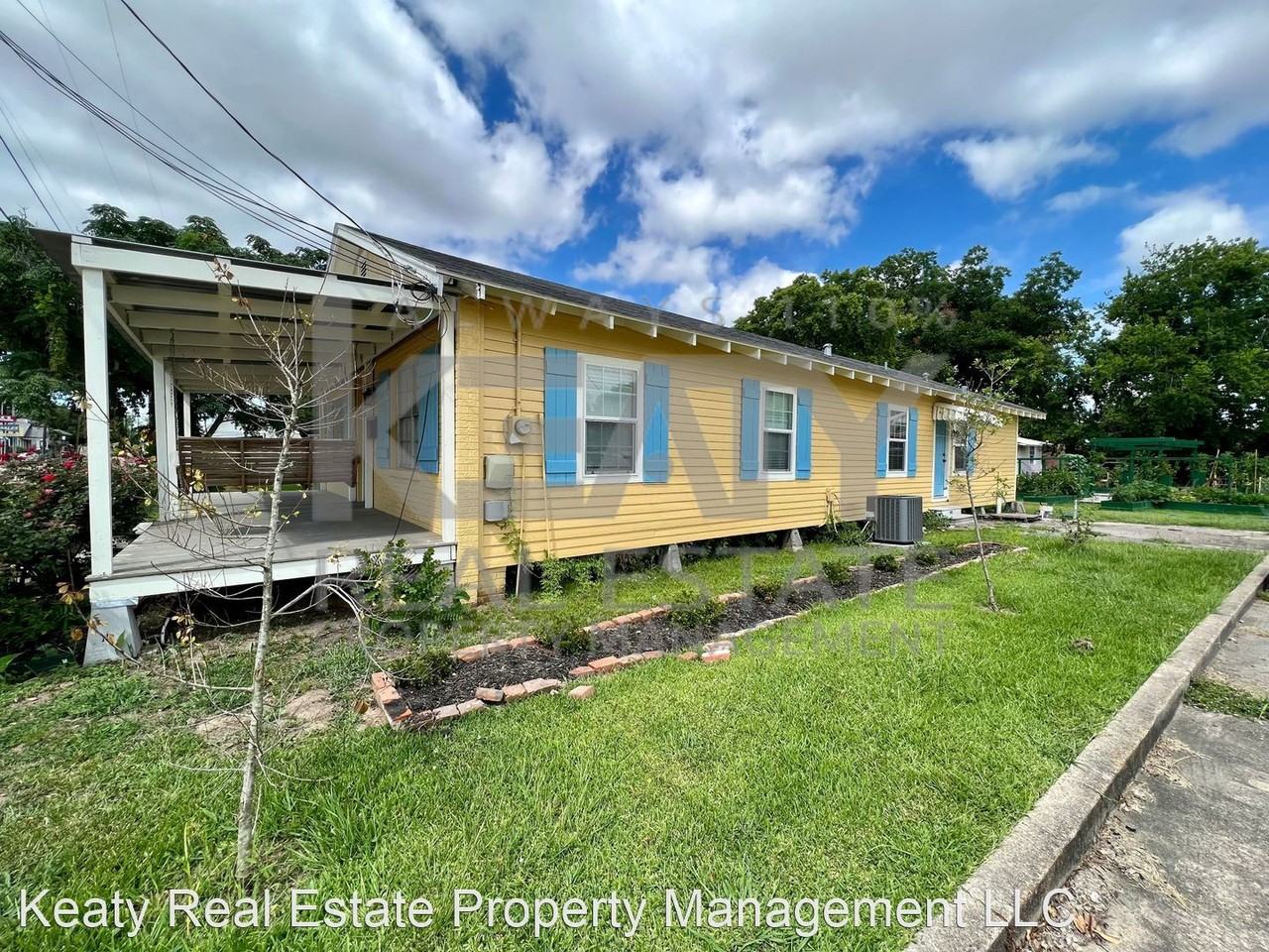 612 Lamar St - Photo 2 of 16