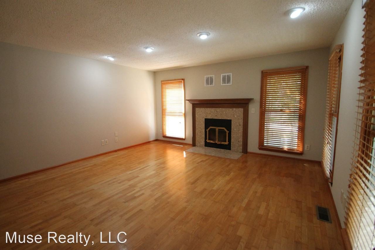 25056 Timberlake Dr - Photo 3 of 27