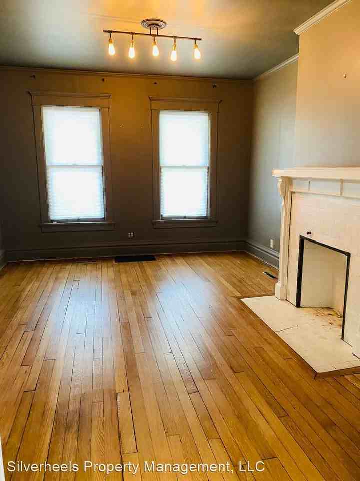 507 Second Street Marietta - Photo 3 of 14