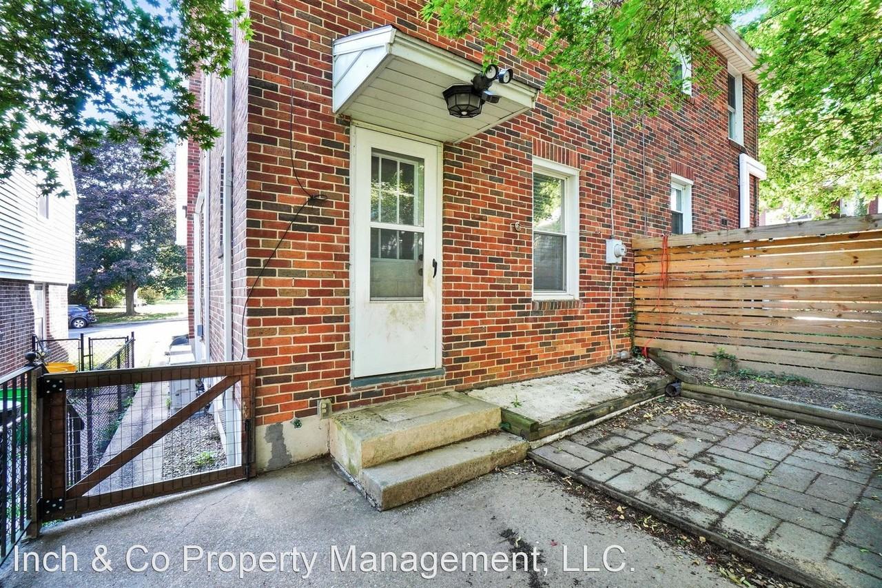 1230 S Pine St - Photo 3 of 50