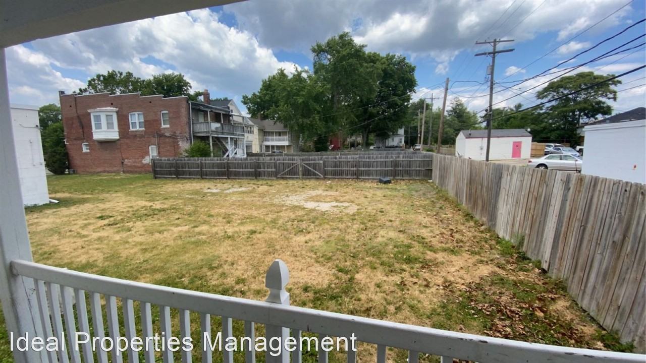 817 E Cook St - Photo 3 of 14