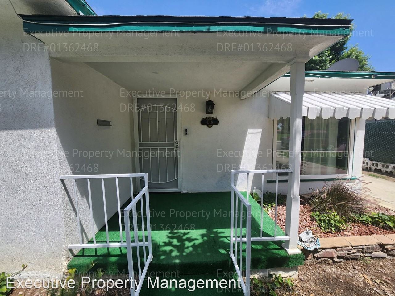 1116 Doyle St - Photo 2 of 25