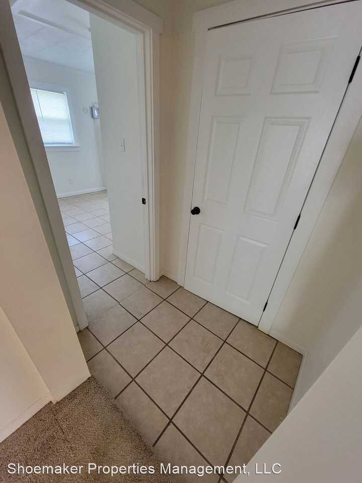 524 N Meridian St - Photo 3 of 14