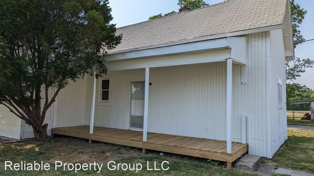 3402 S Washington St - Photo 2 of 13