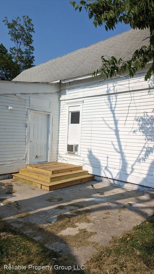 3402 S Washington St - Photo 3 of 13