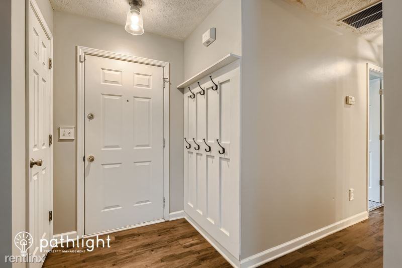 100 Peeks Crossing Way - Photo 3 of 15