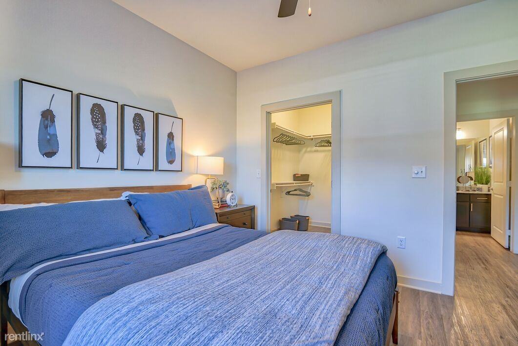 Autumn Breeze - Photo 3 of 19