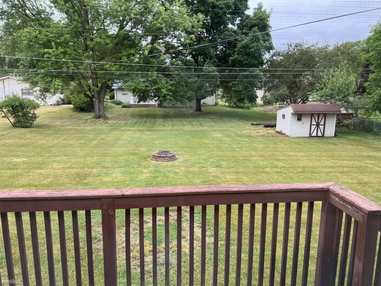 1309 S 16th St - Photo 3 of 9