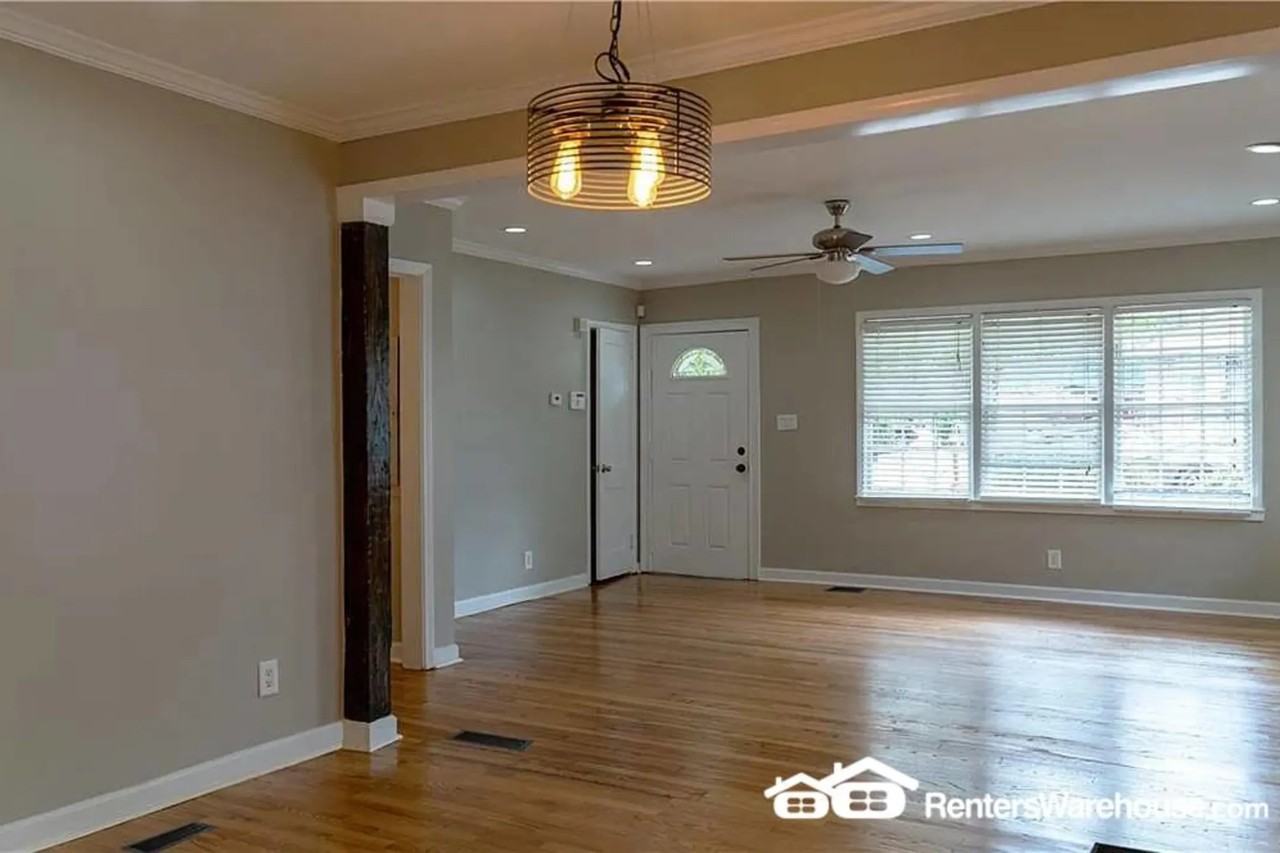 146 Woodbine Cir Se - Photo 2 of 12