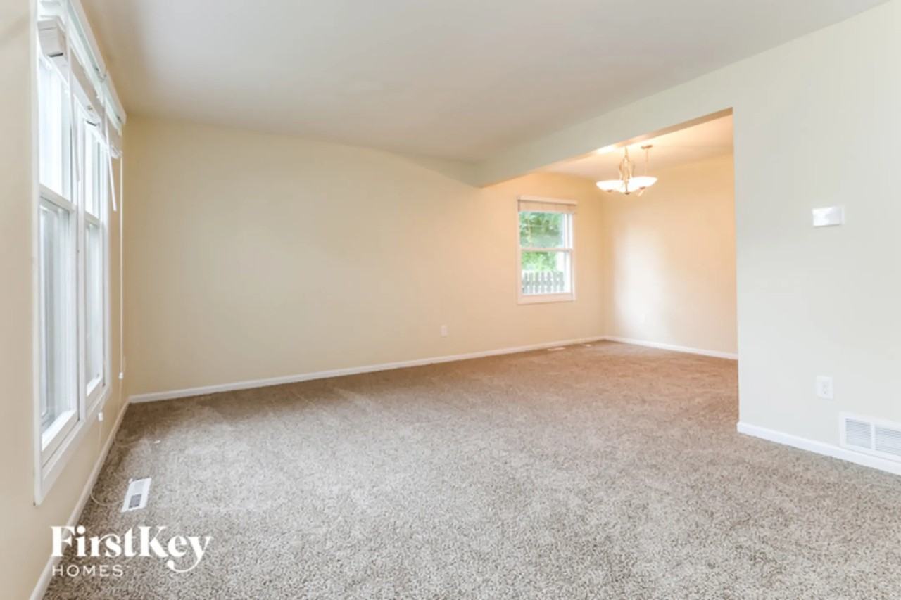 800 Shady Ln - Photo 2 of 14