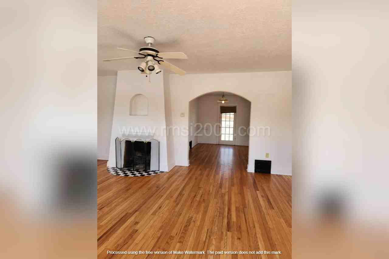 215 Girard Blvd Se - Photo 2 of 7