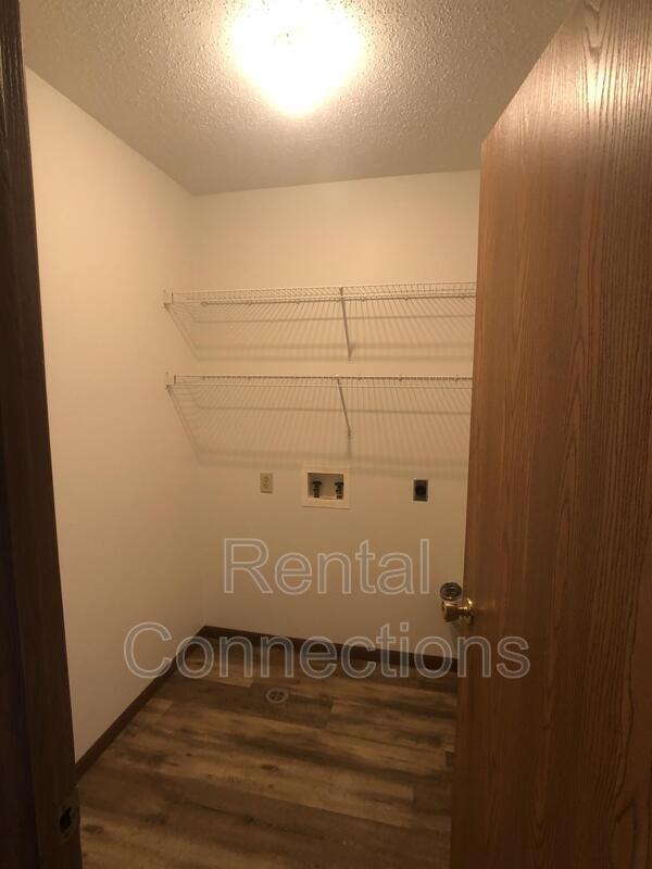 500 E College B4 #B4 - Photo 2 of 3