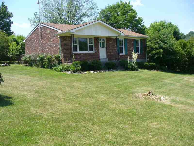 4500 Tina Dr - Photo 2 of 10