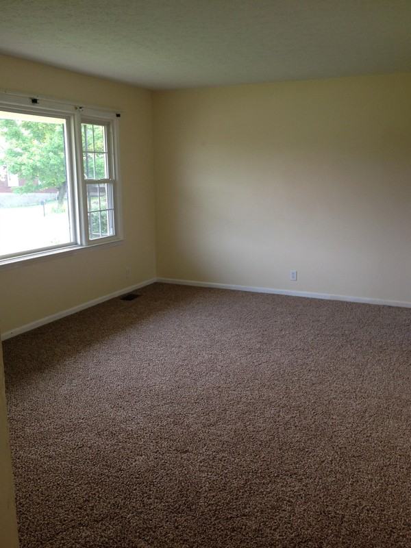 4500 Tina Dr - Photo 3 of 10