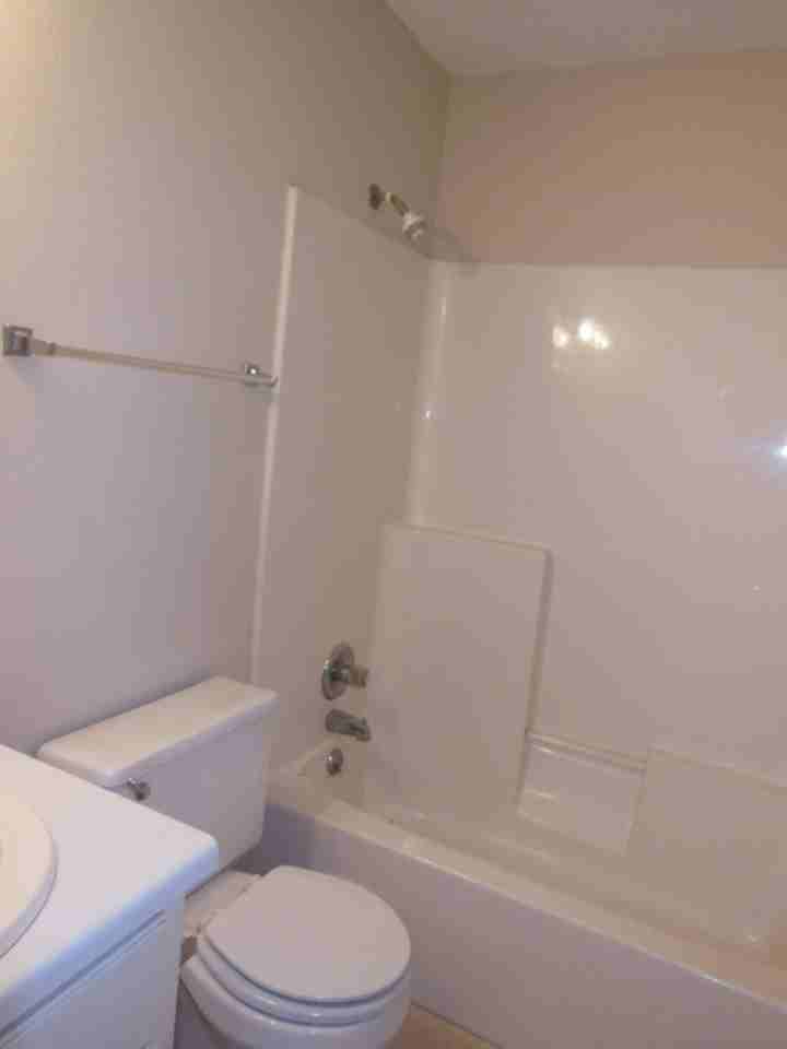 213 Botts Ave - Photo 5 of 6