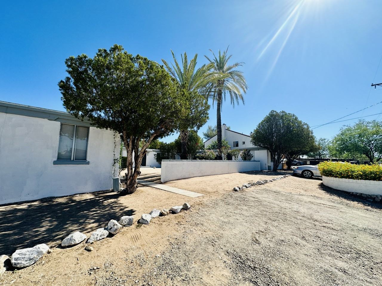 250 W Laguna St - Photo 2 of 4