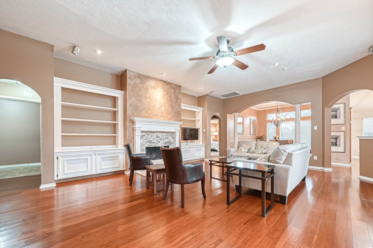 5213 Cottonwood Creek Ln - Photo 6 of 21