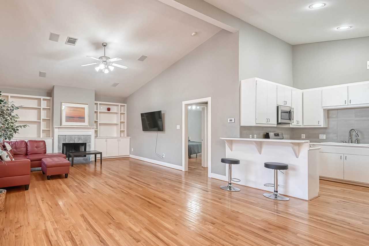 9701 Marlive Ln - Photo 6 of 22