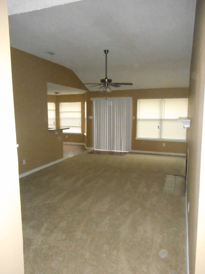 5155 Meadow Ct - Photo 2 of 12