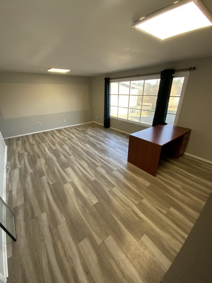 10305 Canyon Rd E - Photo 3 of 10