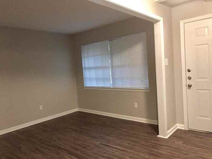 808 N Ector Dr - Photo 2 of 33