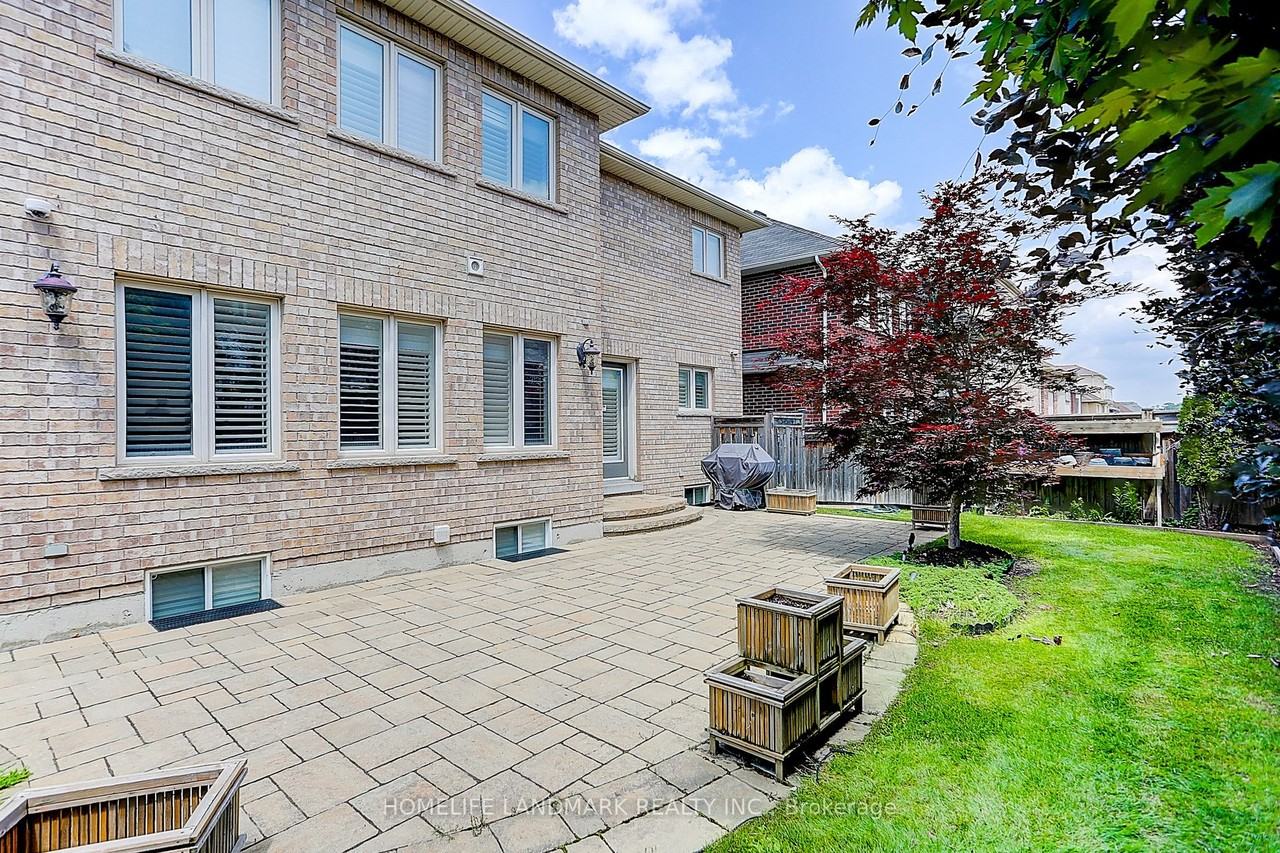 130 Kane Crescent - Photo 2 of 24