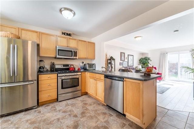 Hagersville Townhouse - Photo 3 of 15