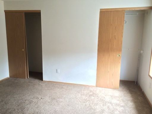 808 SE 143rd Ave - Photo 3 of 7