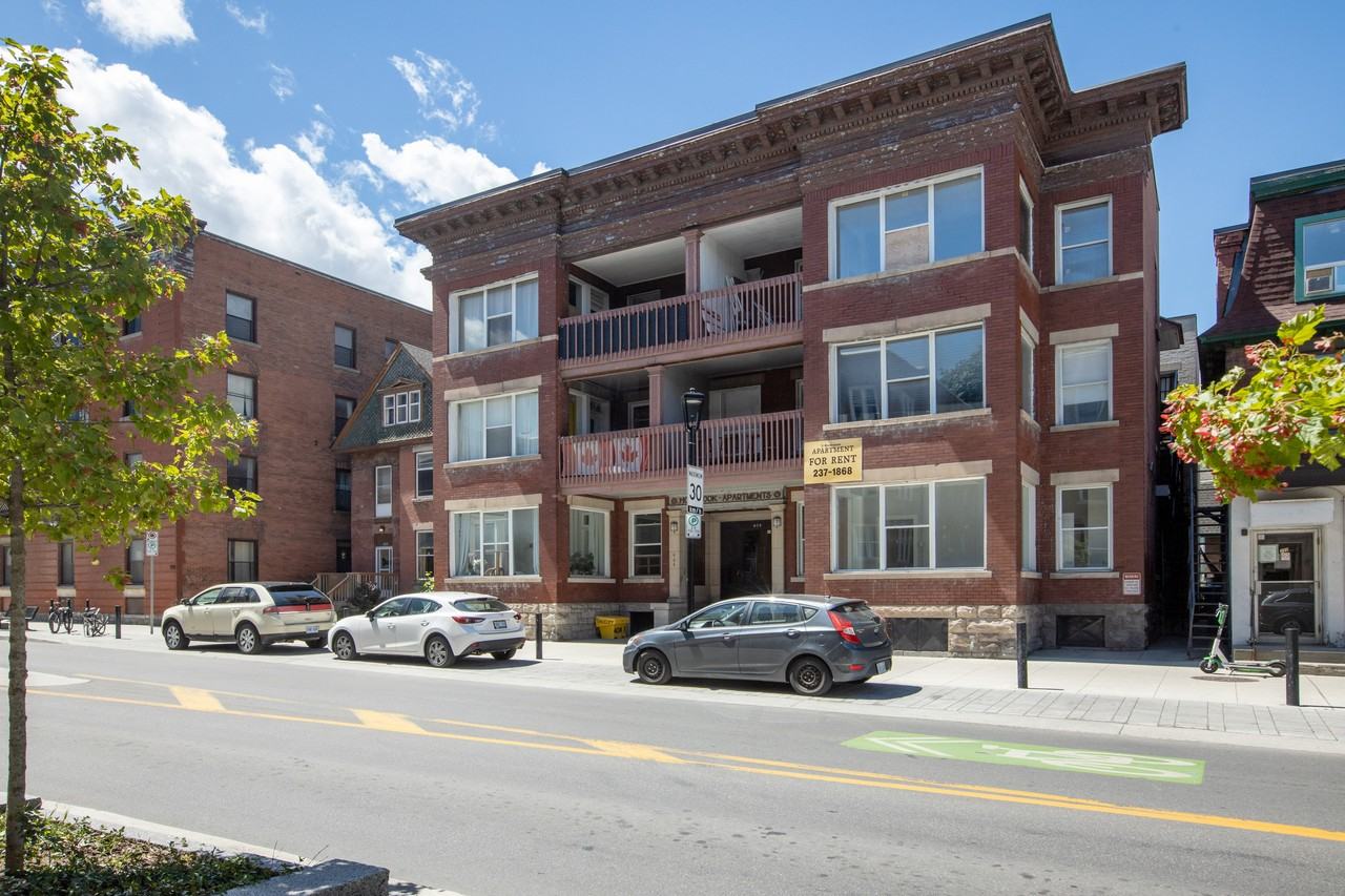 Holbrook Apartments 404 & 404 Elgin St., Ottawa, ON K2P 1N3 Zumper