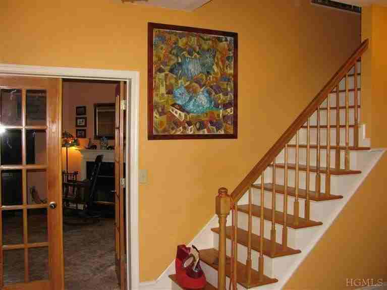 109 Scenic Dr W - Photo 3 of 20