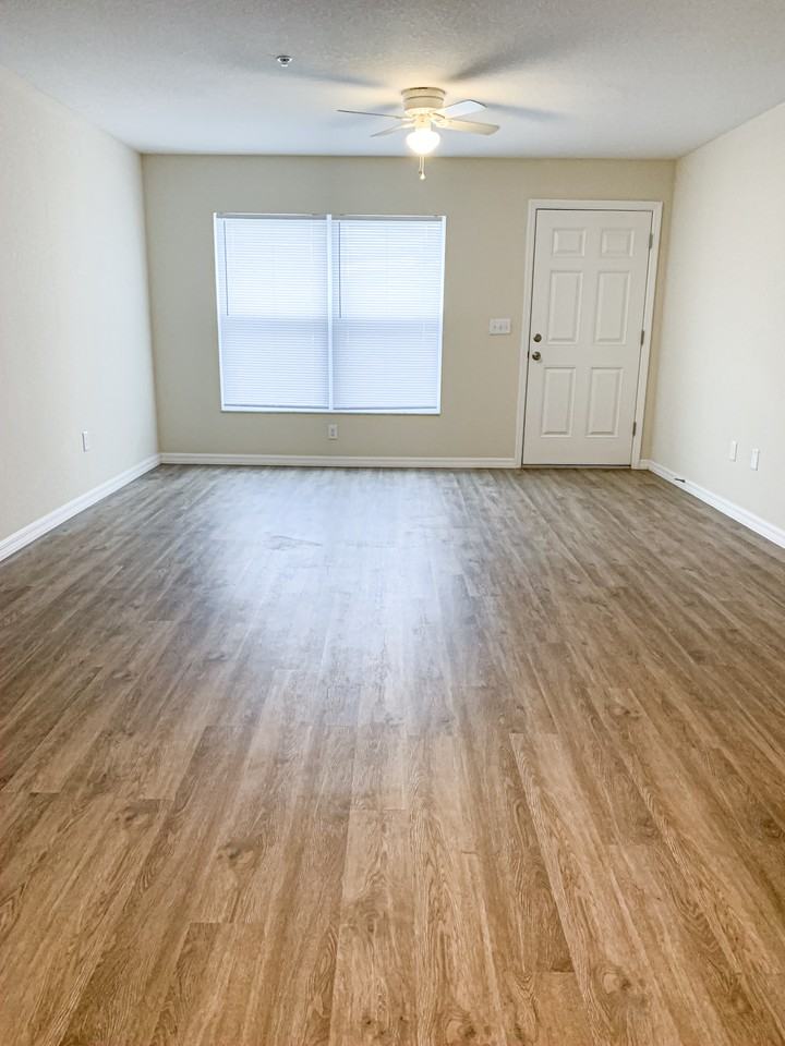 159 Juniper Loop #4 - Photo 2 of 11