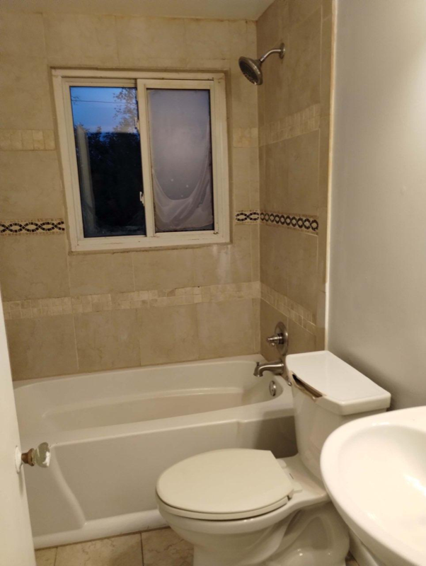 1539 W Cedar Ave - Photo 3 of 5