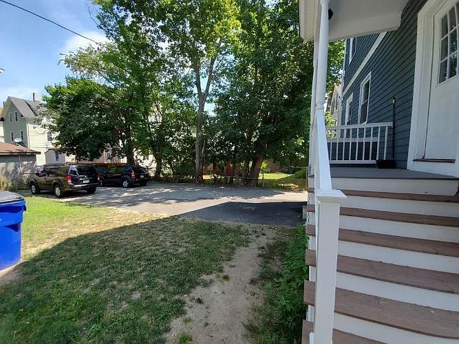 136 New Boston Rd #2 - Photo 7 of 11