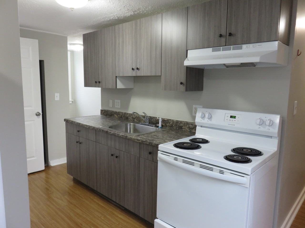 549 Valley St #2 - Photo 3 of 14