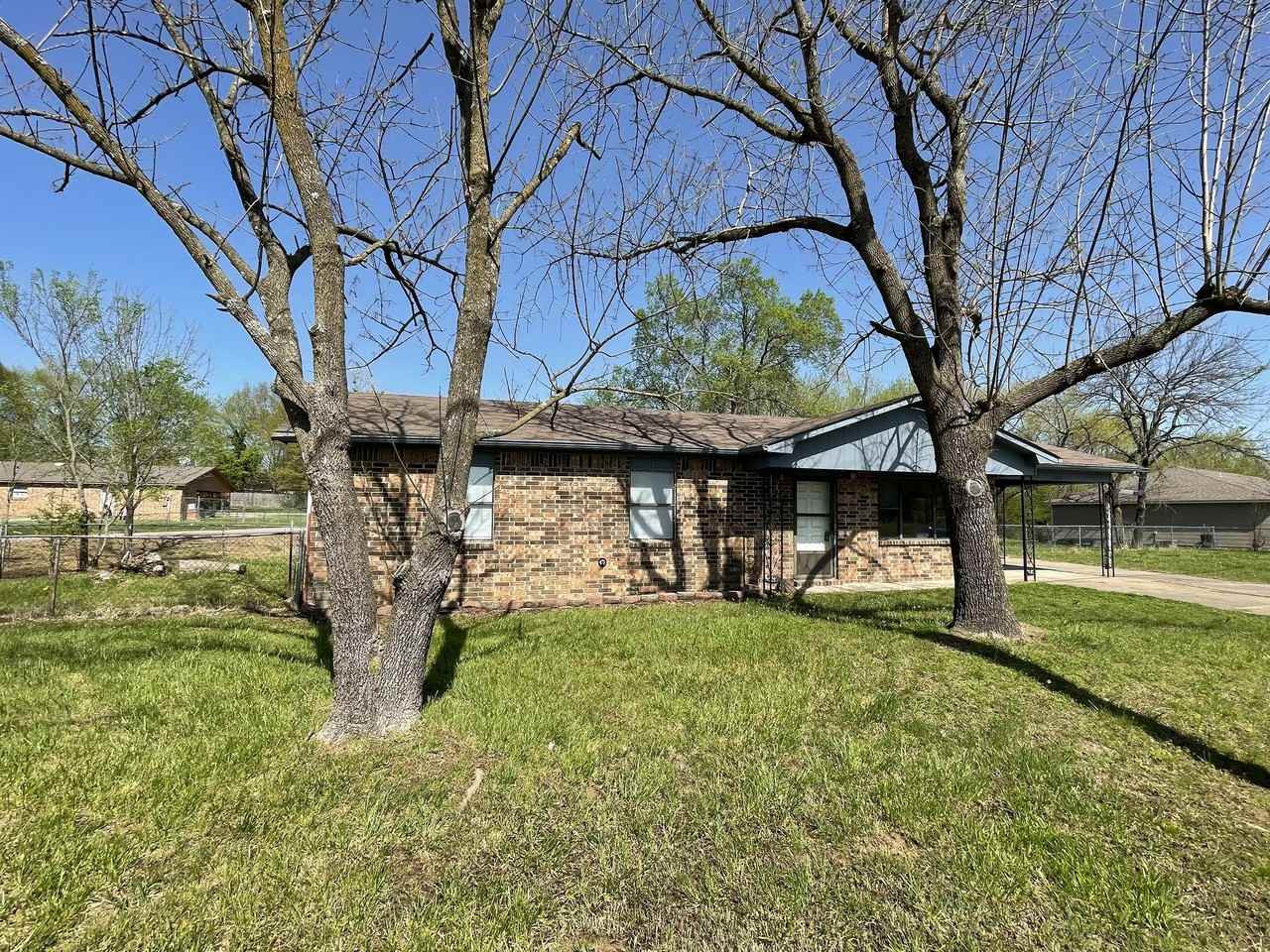 1204 N Davis St #1 - Photo 2 of 9