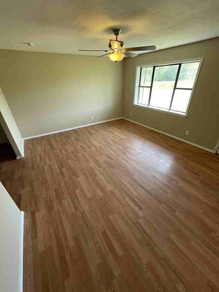 1204 N Davis St #1 - Photo 3 of 9