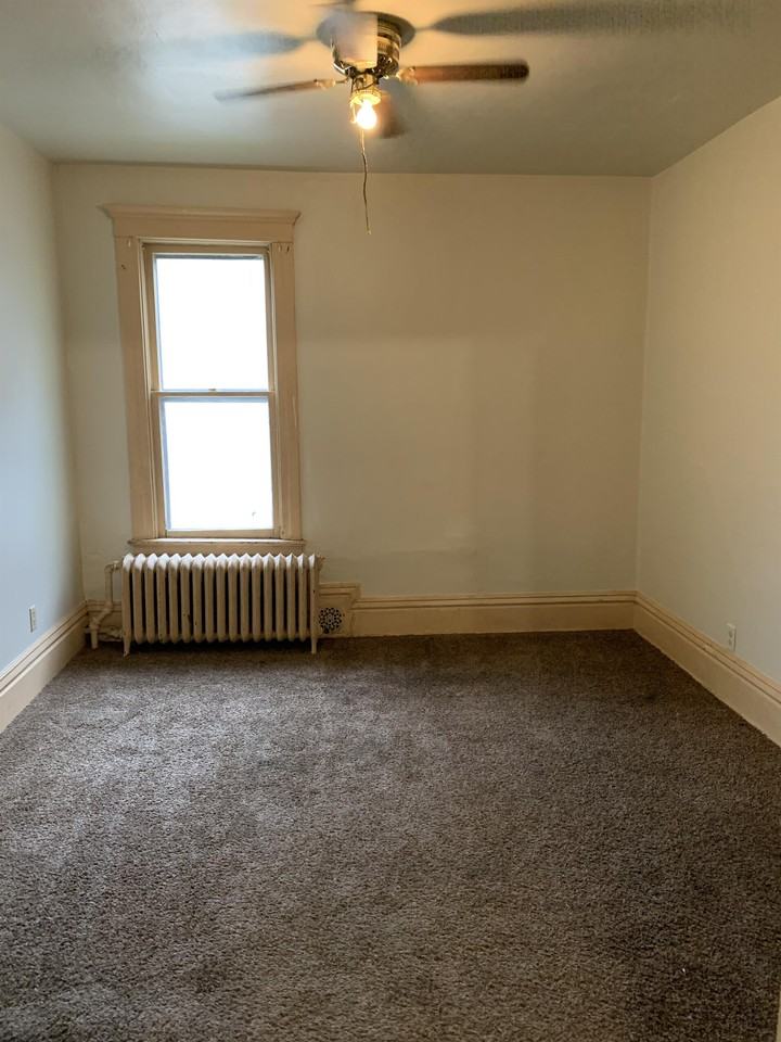 674 Jessamine Ave E #2 - Photo 7 of 7