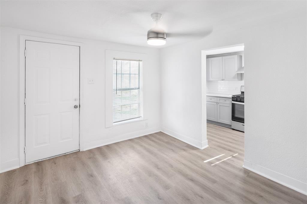 1909 Benson St #3 - Photo 4 of 14