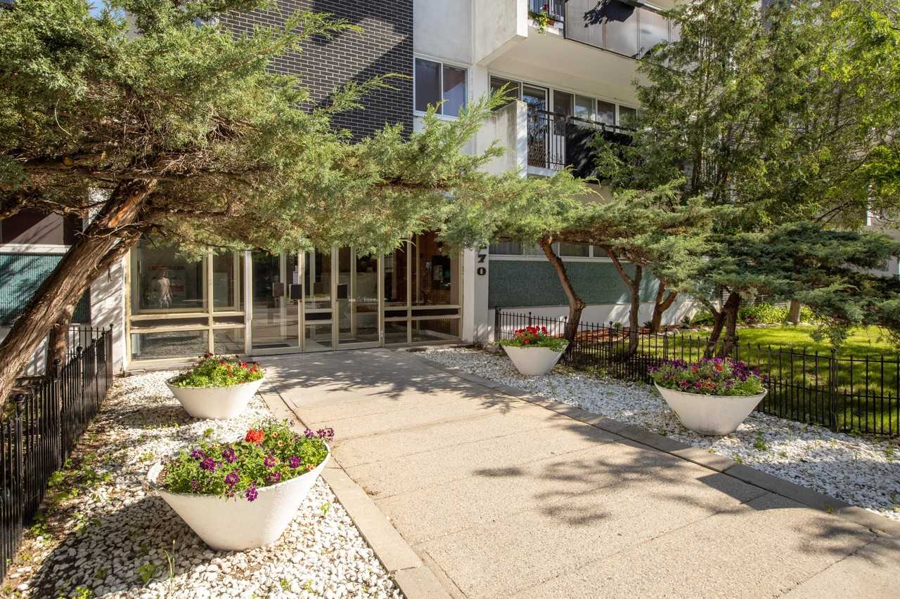 Saguenay Apartments 270 Somerset St W, Ottawa, ON K2P 0J7 Zumper