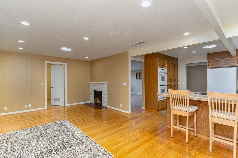 8612 21st Ave Nw - Photo 6 of 29