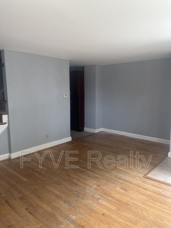 1116 Halstead Rd - Photo 3 of 13