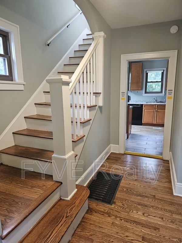 130 Woodlawn Pike - Photo 3 of 39