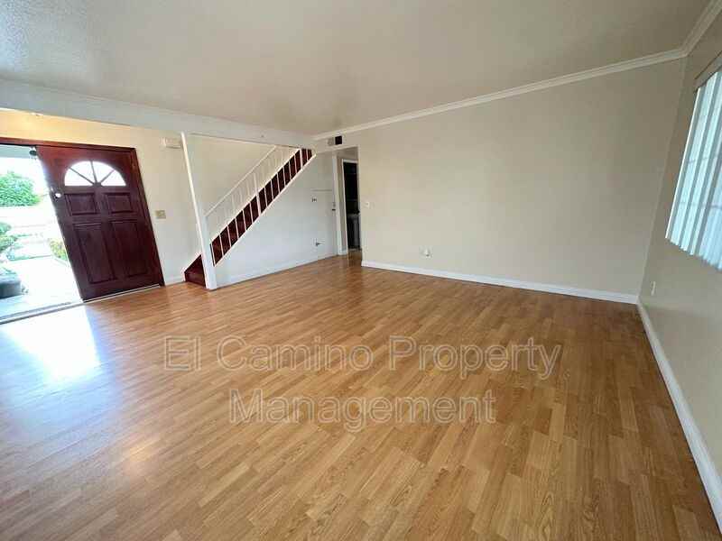 3510 Loma Ln - Photo 3 of 35