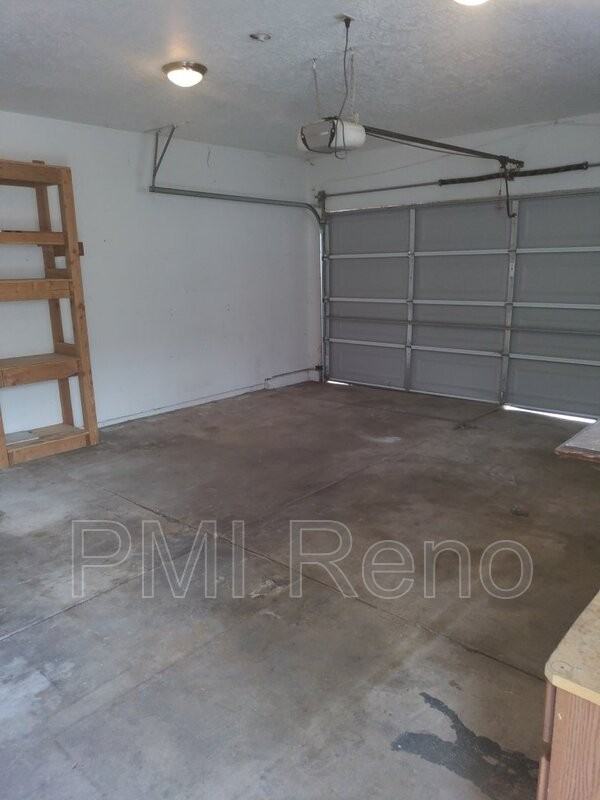6440 Lotus St - Photo 6 of 7